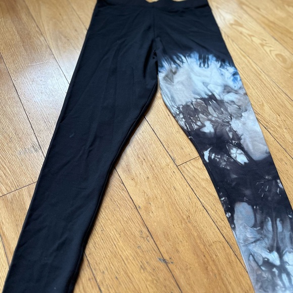 Daub + Design Tie Dye Leggings Sustainable Small Nylon/Spandex - Picture 3 of 3